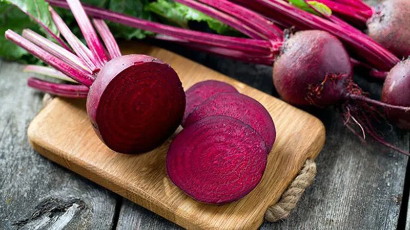 Củ dền có tác dụng gì? Những lưu ý khi dùng