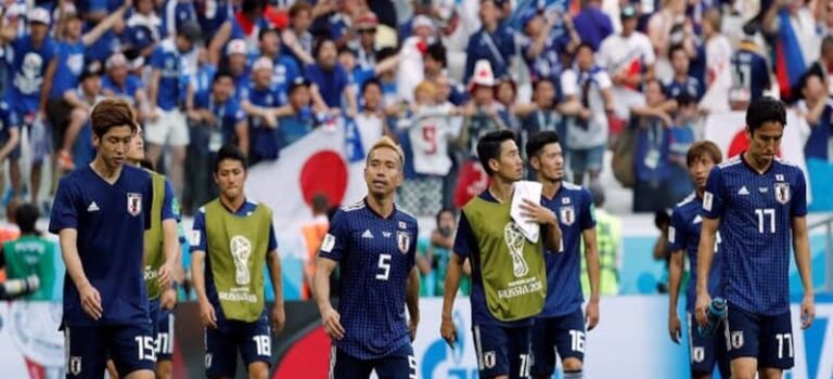 Fair play là gì? Tại sao lại có luật fair play trong bóng đá Fair play là gì? Tại sao lại có luật fair play trong bóng đá